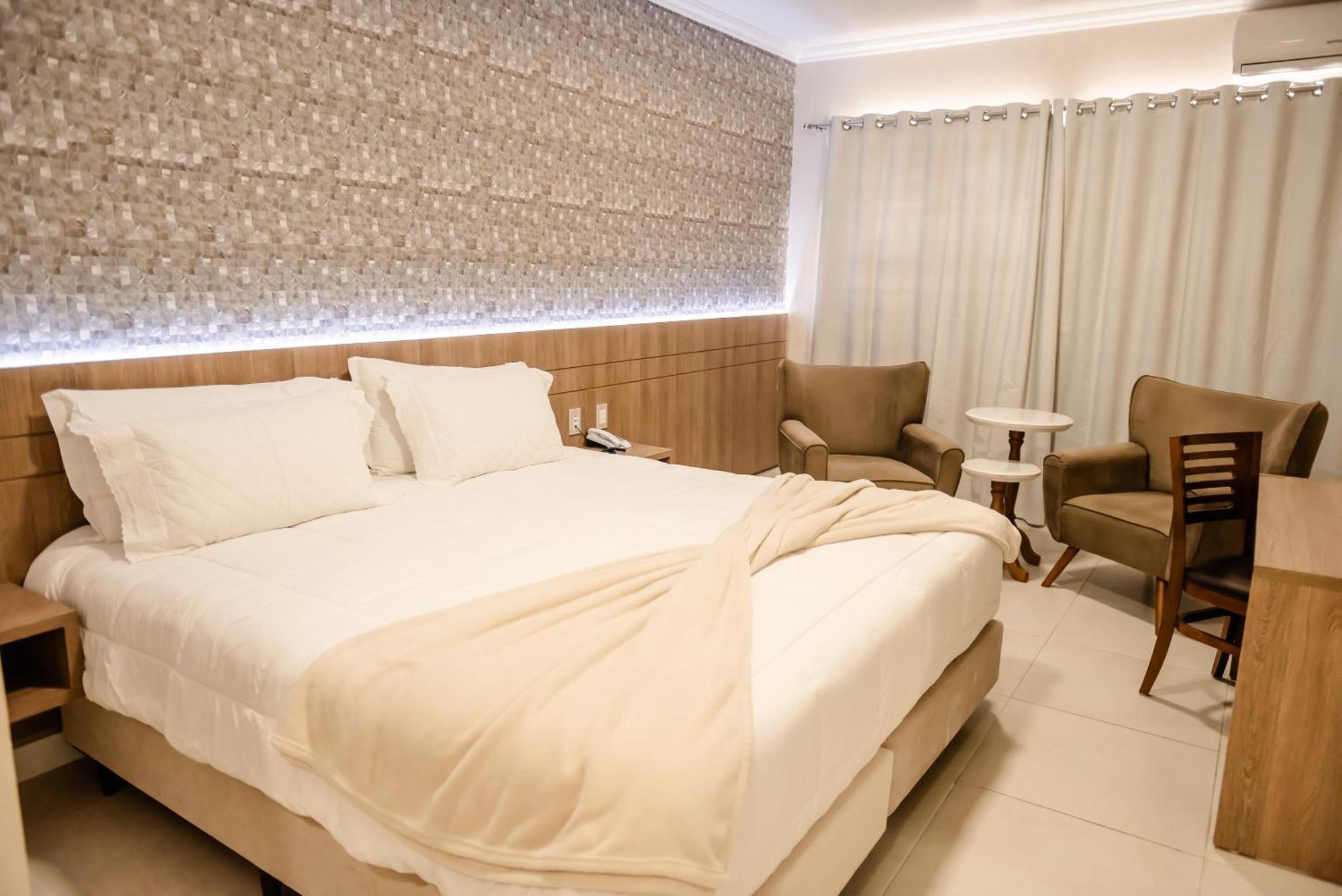 Confort Fronteira Hotel Сантана-ду-Ливраменту Экстерьер фото